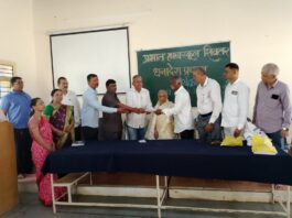 शिवतर येथील प्रभात हायस्कूलला शिष्यवृत्तीसाठी (Scholarship) पार्वती शंकर कदम यांच्याकडून १ लाख रुपयांची देणगी. खेड तालुक्यात शिक्षणाला प्रोत्साहन.