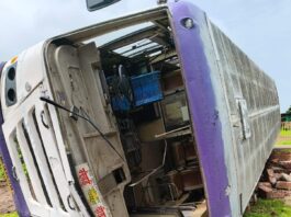 Accident: गुहागर तालुक्यातील कर्दे येथे एसटी बसचा अपघात; मोठी दुर्घटना टळली; 2 जण जखमी Karde ST Bus Accident