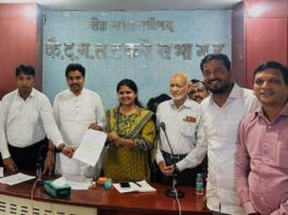 Roha School Fund: रोहा अष्टमी नगर परिषदेच्या शालेय इमारतीला 5 कोटीचा निधी, आमदार अनिकेत तटकरे यांच्याकडून निधीच्या पत्राचे वितरण Roha School Fund